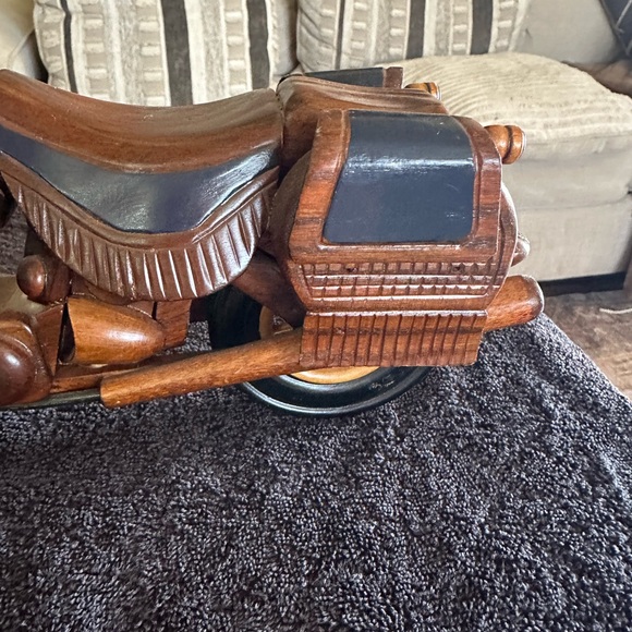 Wooden Motorcycle Model - Picture 2 of 8